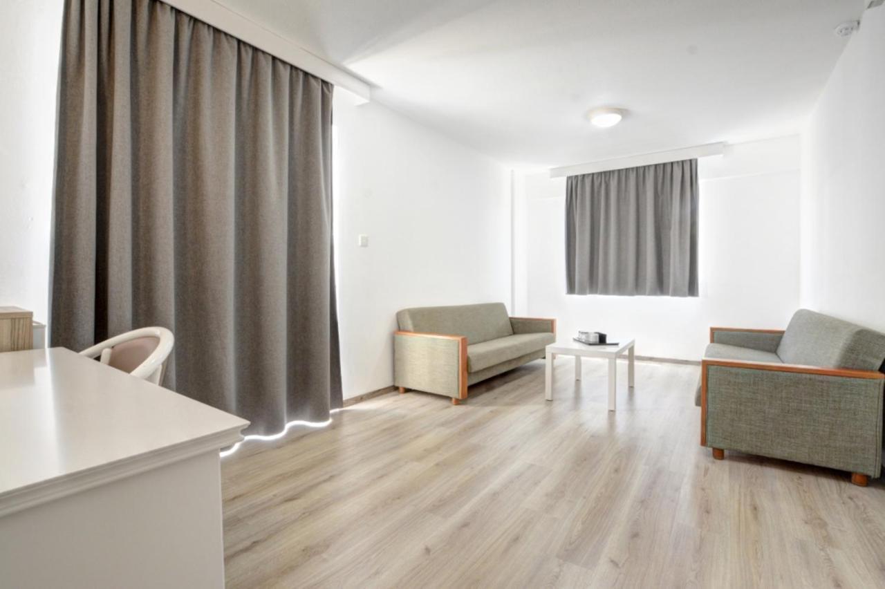 Barbara Hotel Apts Ajia Napa Zewnętrze zdjęcie